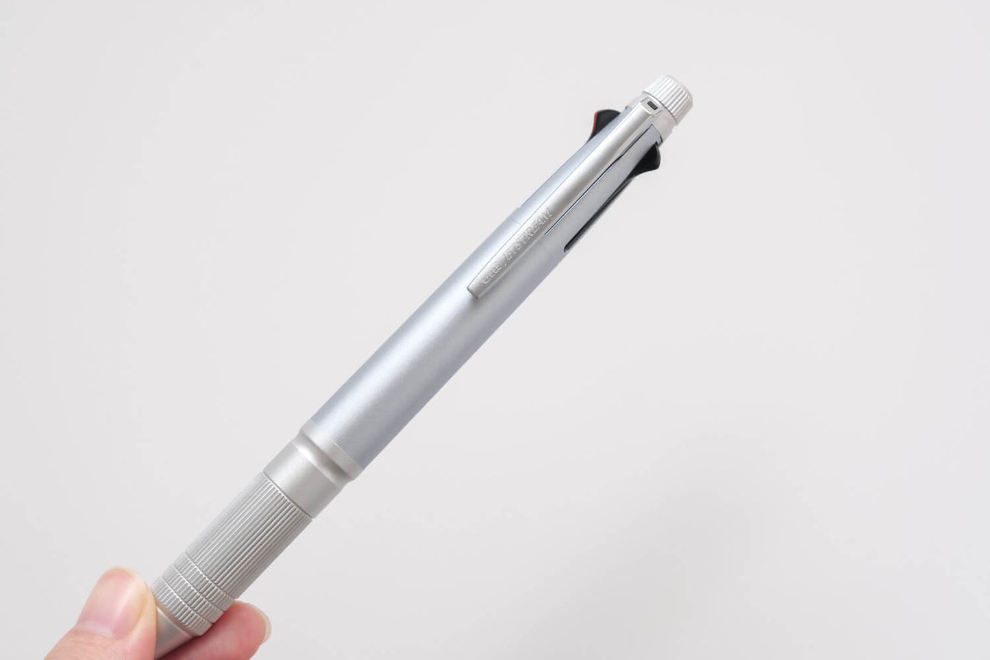 Uni Jetstream 4 +1 Multiple Functions Pen Metal Ice Silver Uni MITSUBISHI PENCIL 22.98 OEShop