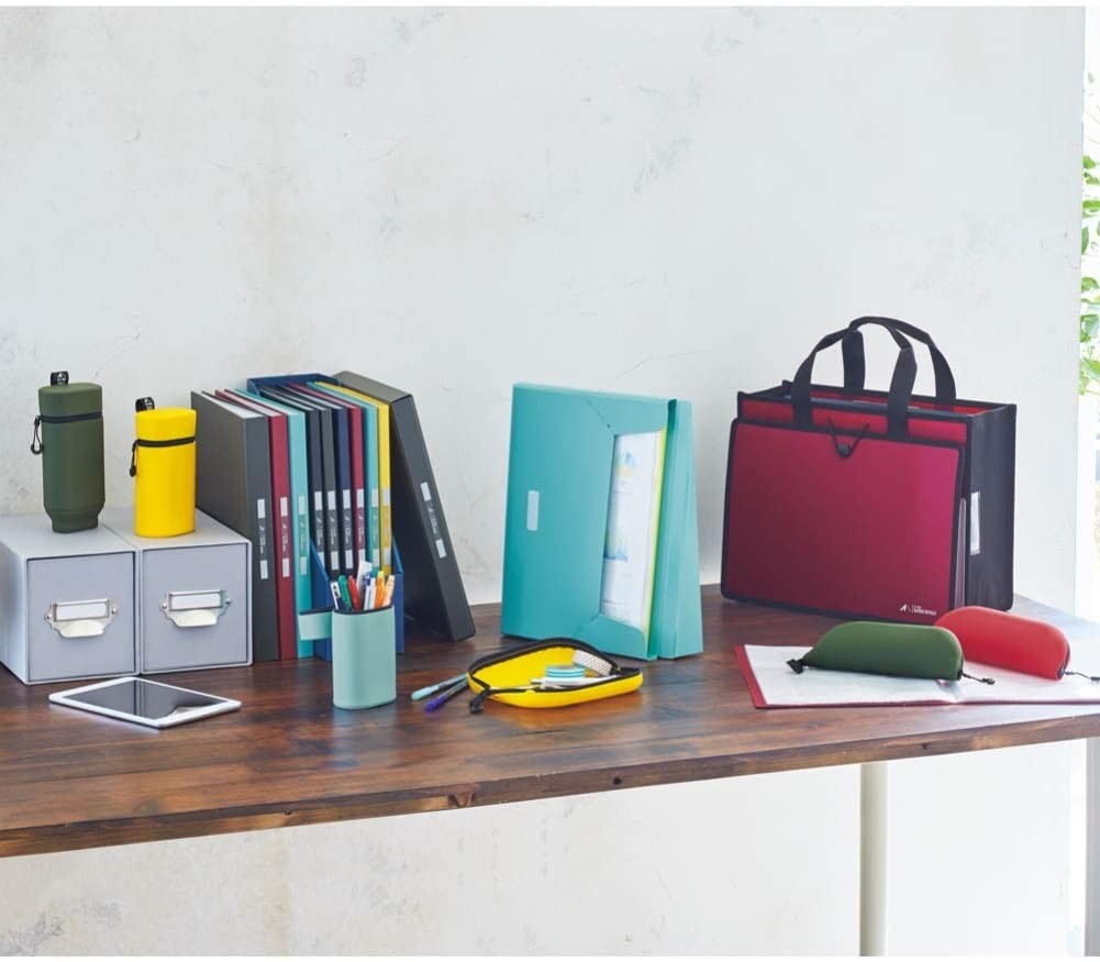 Lihit Lab Stand Pencil Case with Magnet A7759 LIHIT LAB. 15.98 OEShop