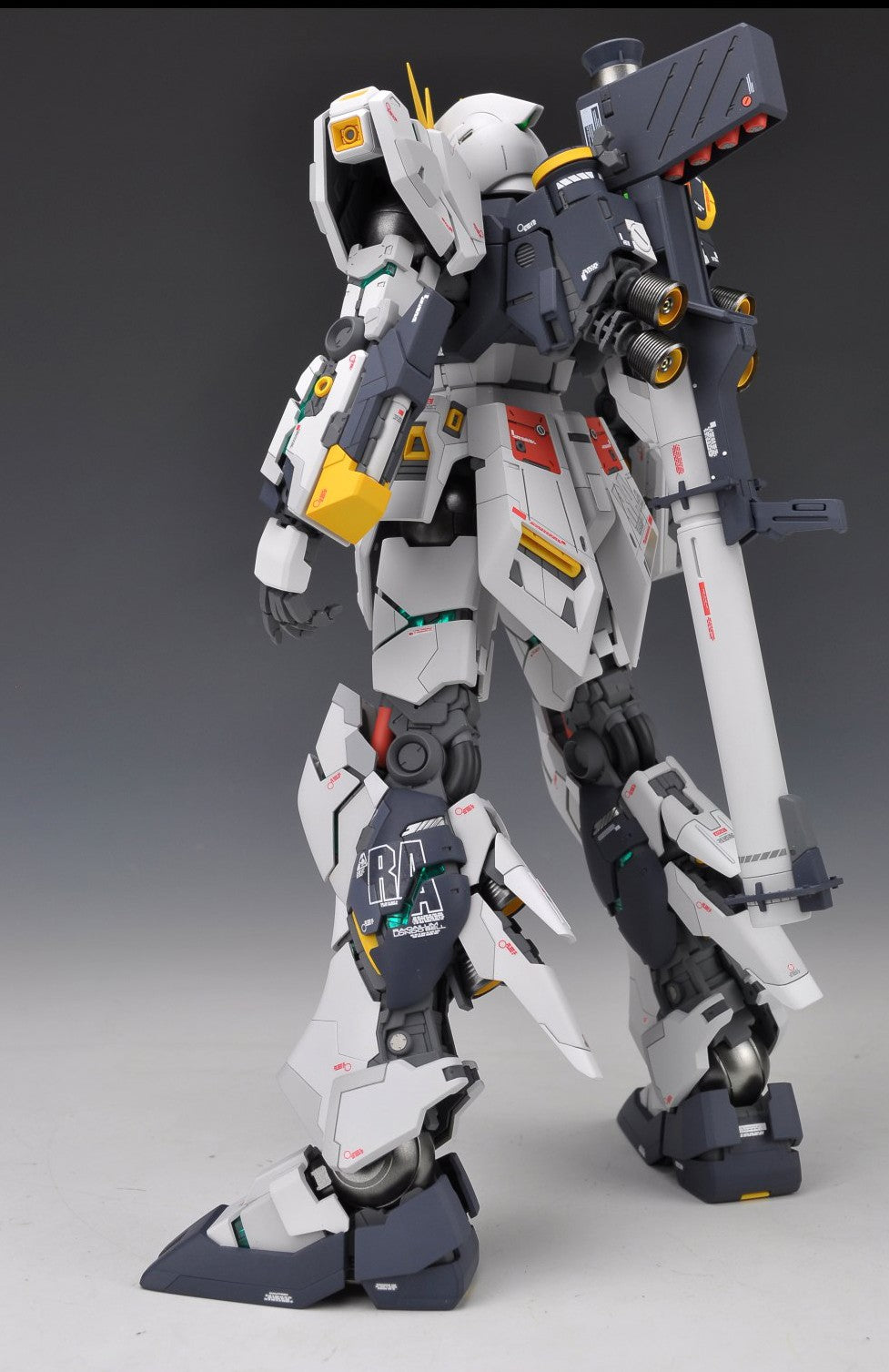 1/100 MG Nu Gundam Ver.Ka Bandai 69.99 OEShop