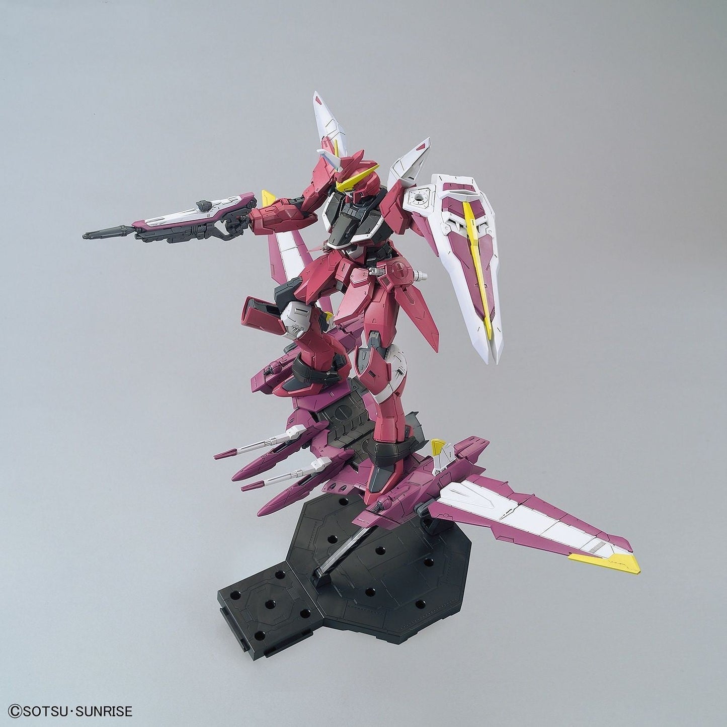 1/100 MG Justice Gundam Bandai 52.97 OEShop