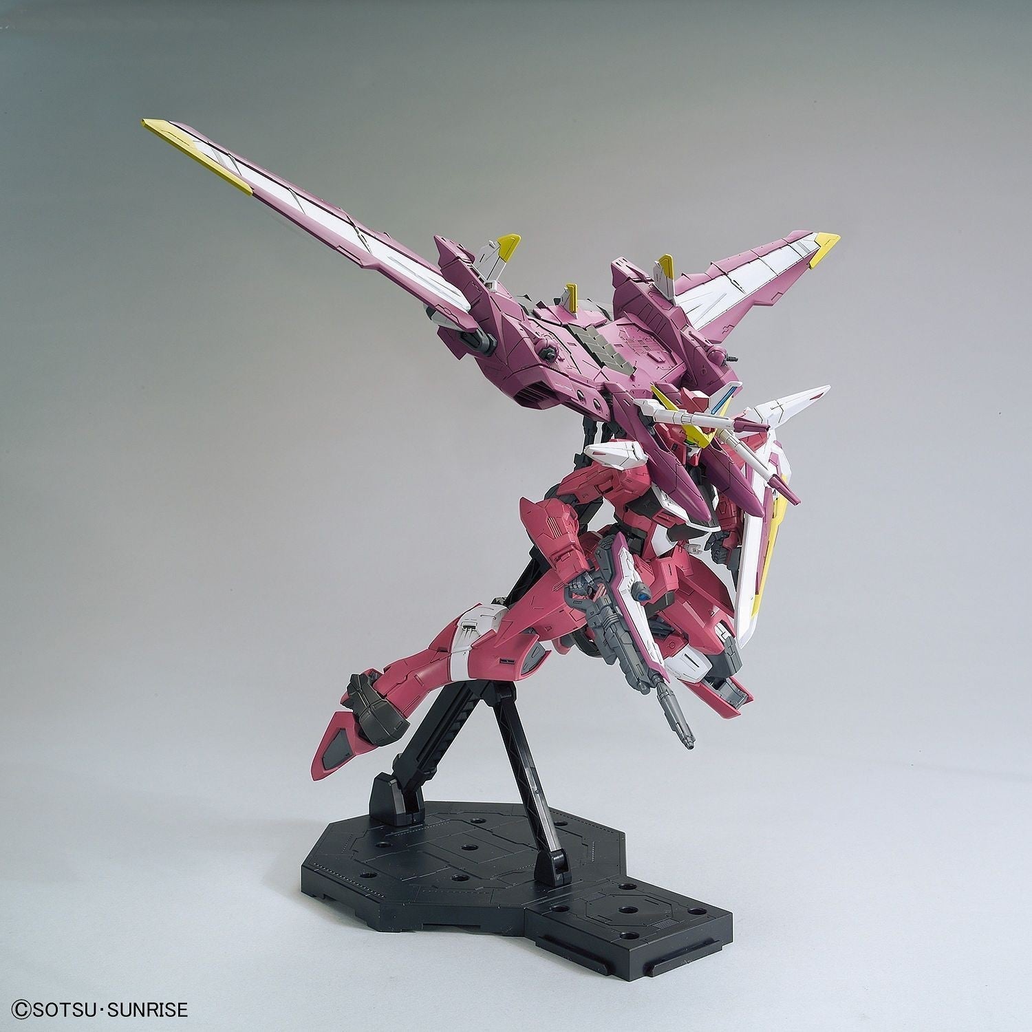 1/100 MG Justice Gundam Bandai 52.97 OEShop