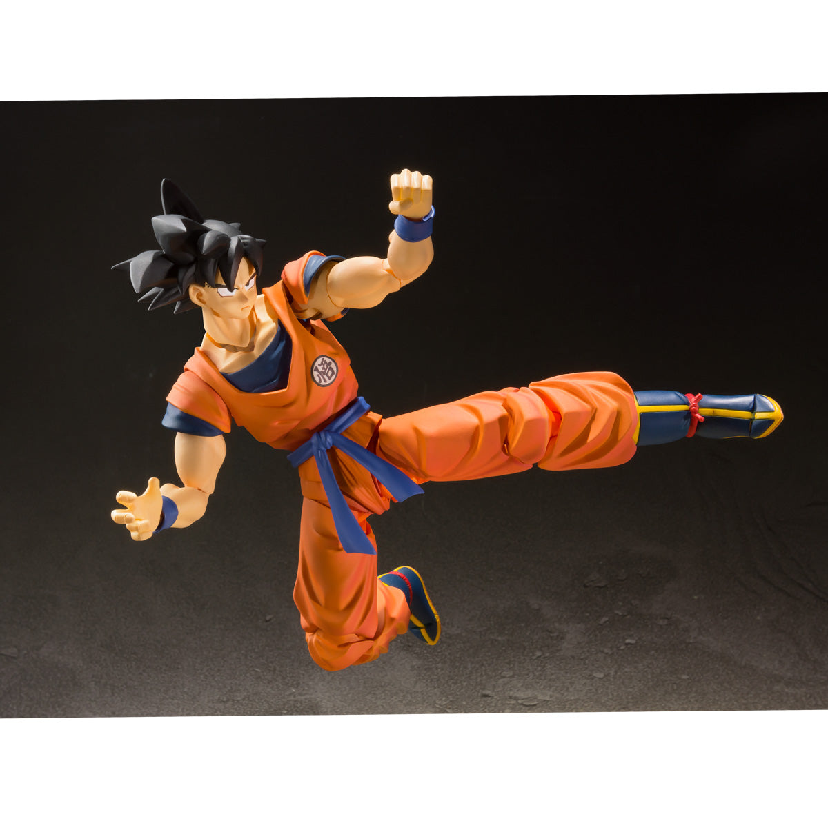Bandai Tamashii Nations S.H. Figuarts Dragon Ball Z Son Goku (The Saiyan Raised on Earth Ver.)