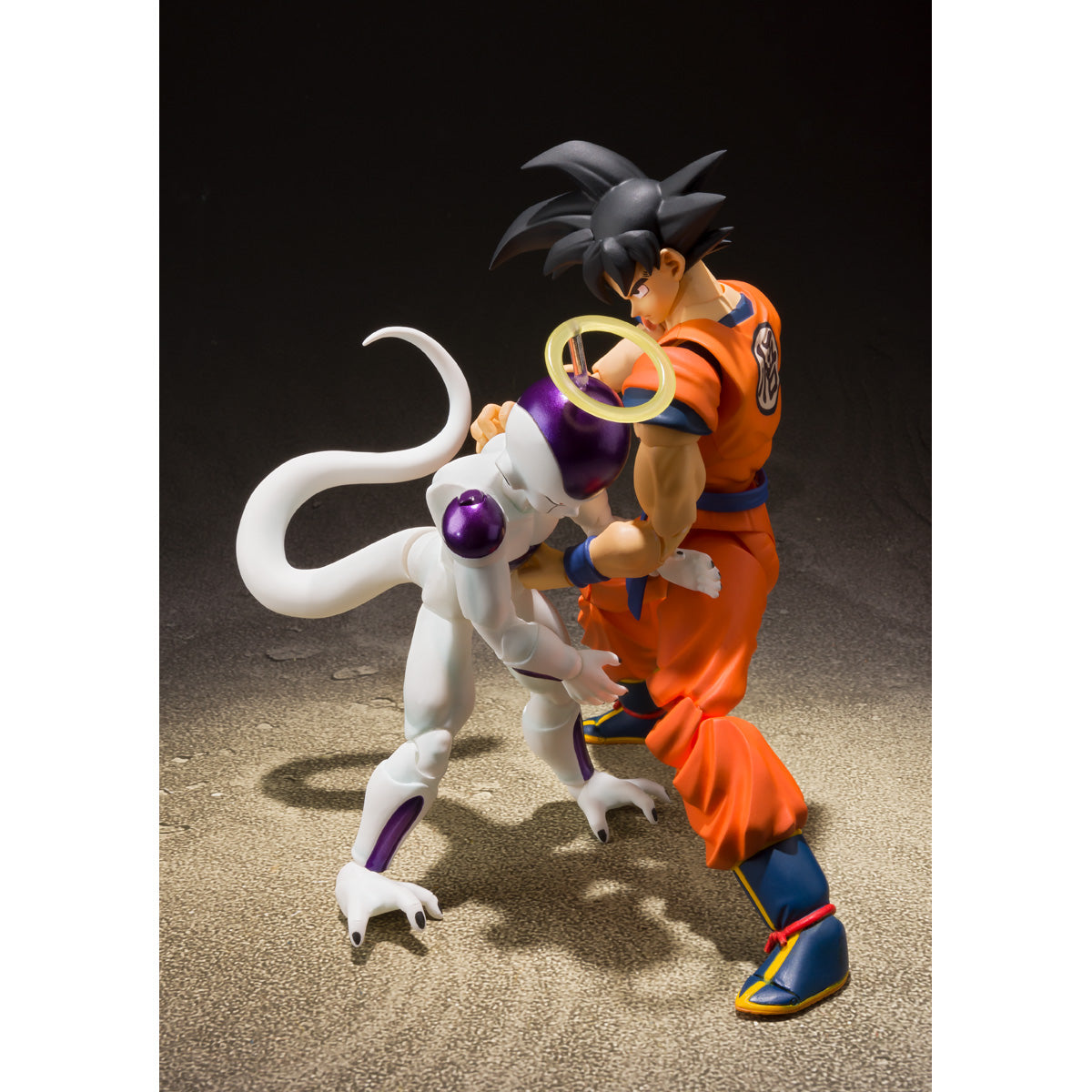 Bandai Tamashii Nations S.H. Figuarts Dragon Ball Z Son Goku (The Saiyan Raised on Earth Ver.)
