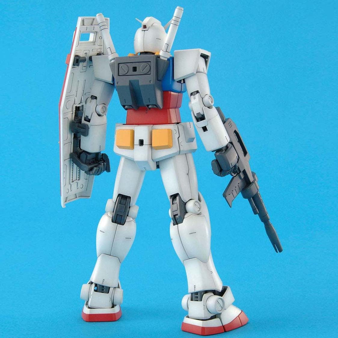 1/100 MG RX-78-2 Gundam VER. 2.0