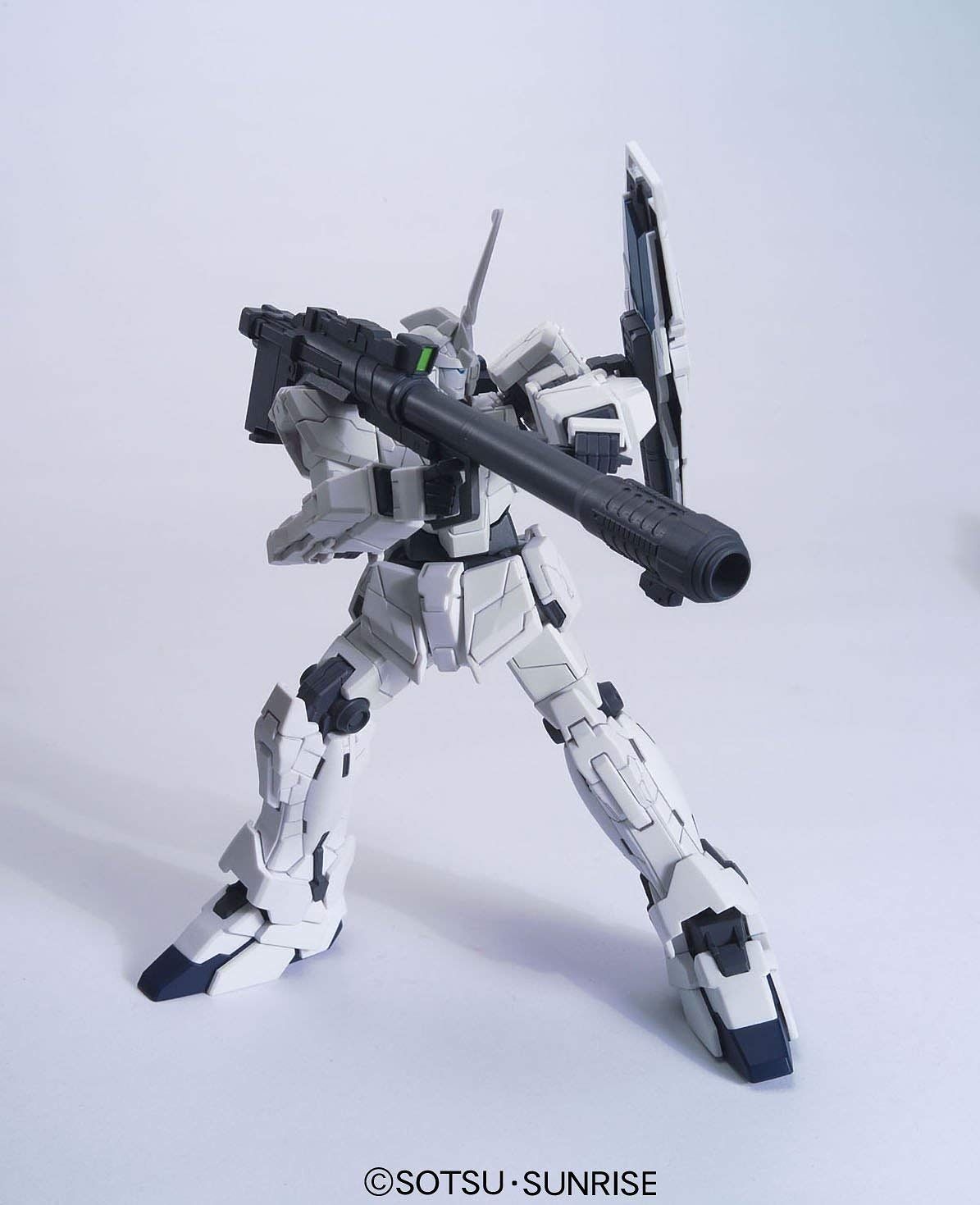1/144 HGUC 101 RX-0 Unicorn Gundam Unicorn Mode