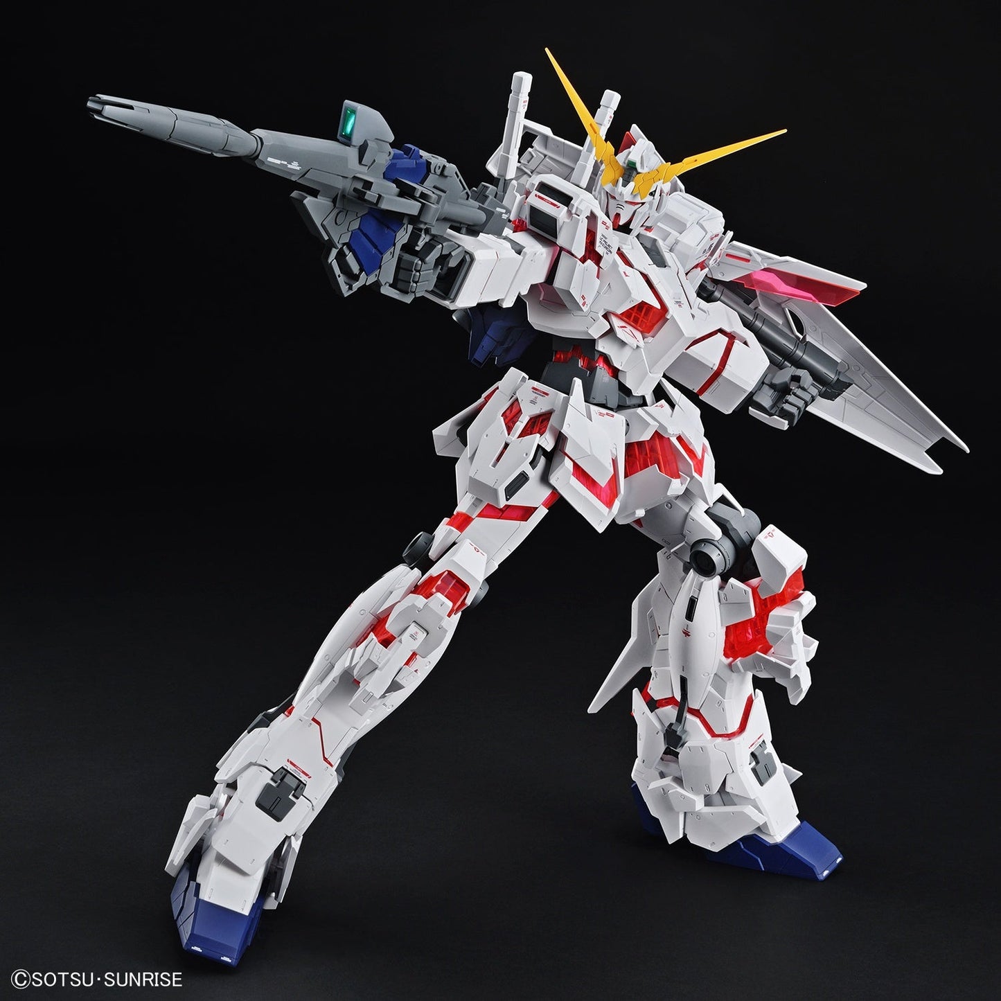 1/48 MEGA SIZE MODEL Unicorn Gundam (Destroy Mode)