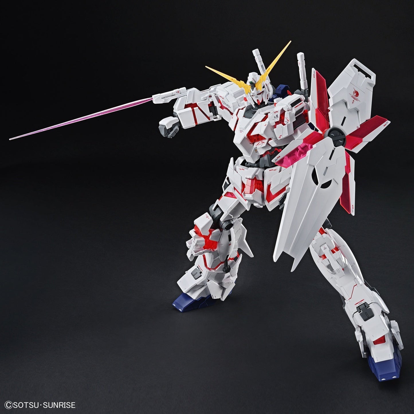 1/48 MEGA SIZE MODEL Unicorn Gundam (Destroy Mode)