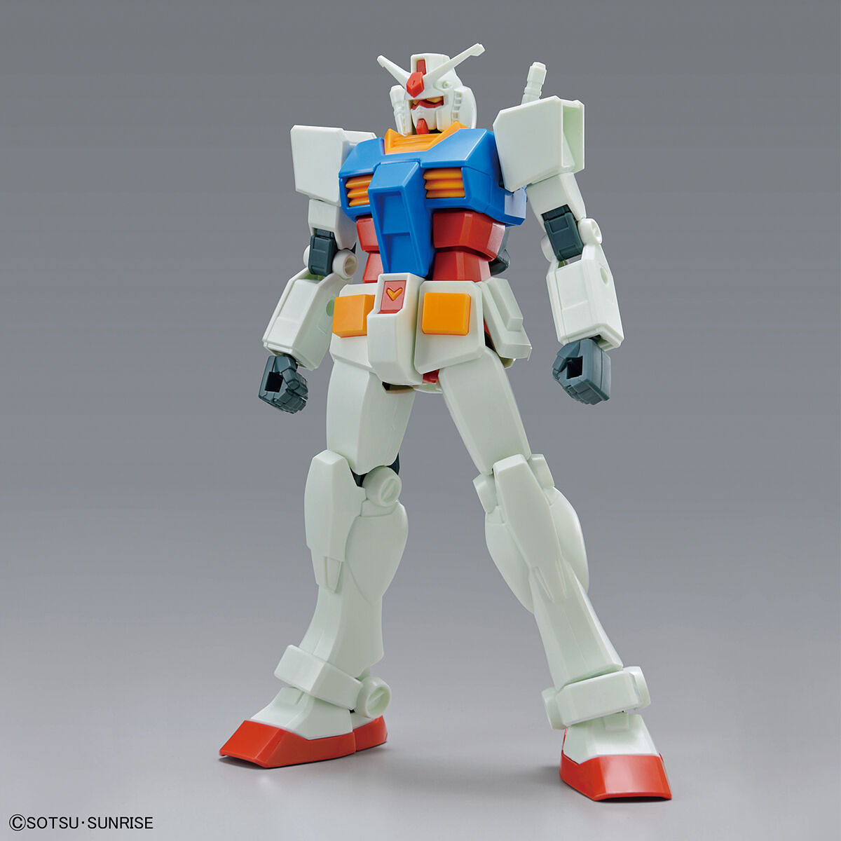 1/144 EG Entry Grade RX-78-2 Gundam (Full Weapon Set)