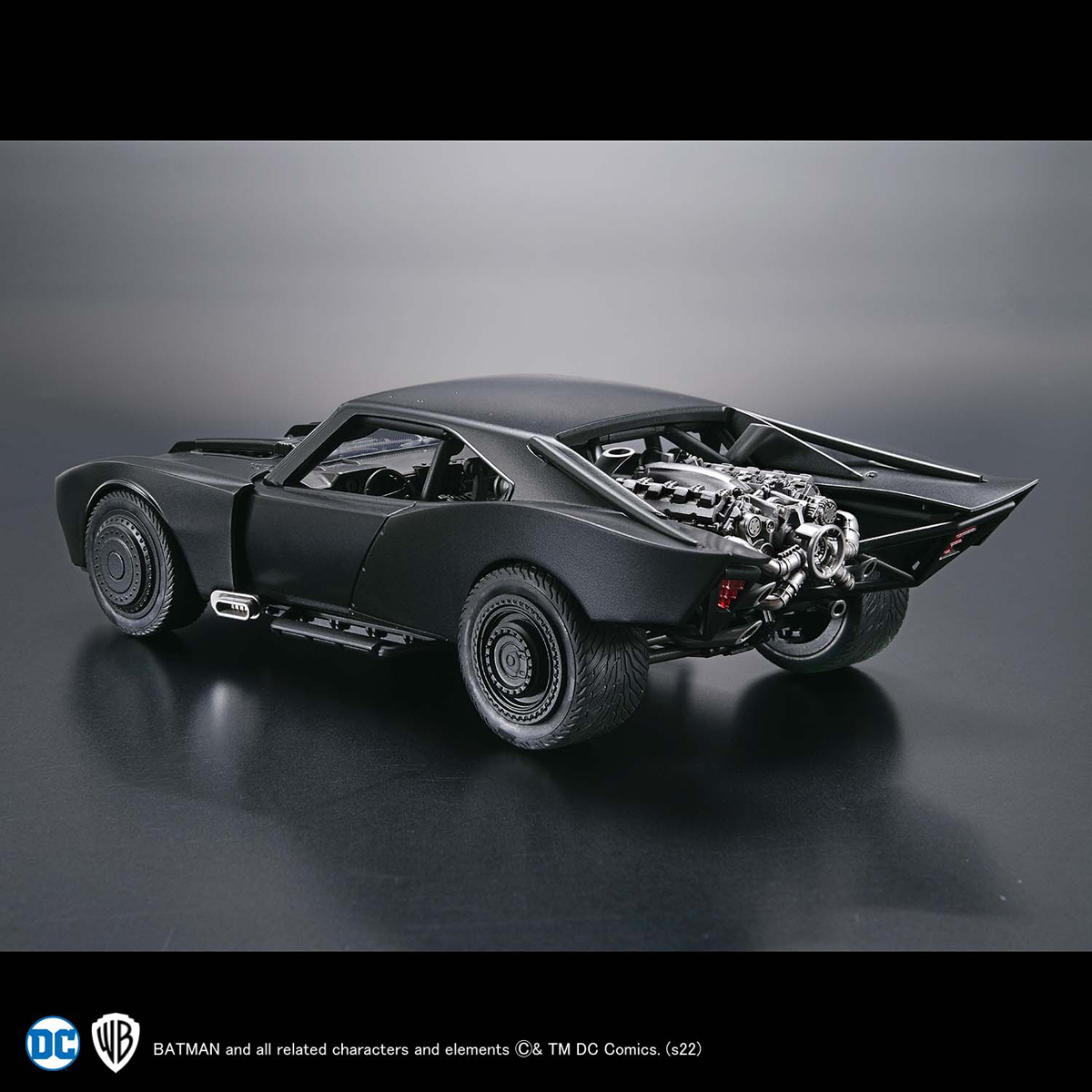 Bandai 1/35 New Batmobile (The Batman Ver.)