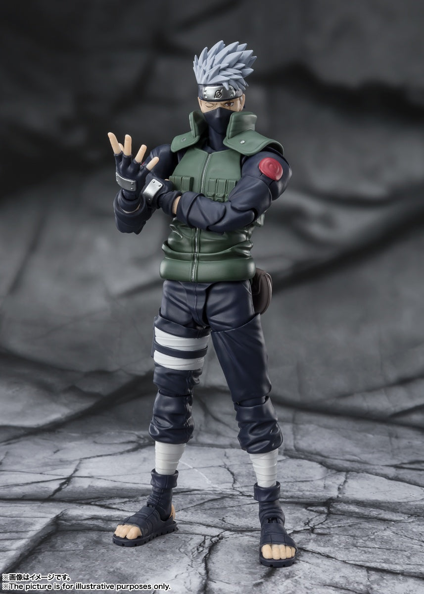 Bandai Tamashii Nations S.H. Figuarts Kakashi Hatake -The roaring hero of Sharingan Action Figure