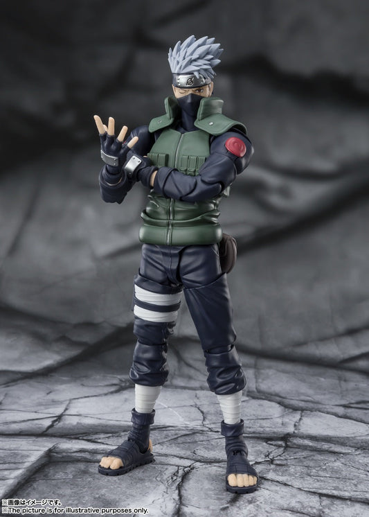 Bandai Tamashii Nations S.H. Figuarts Kakashi Hatake -The roaring hero of Sharingan Action Figure