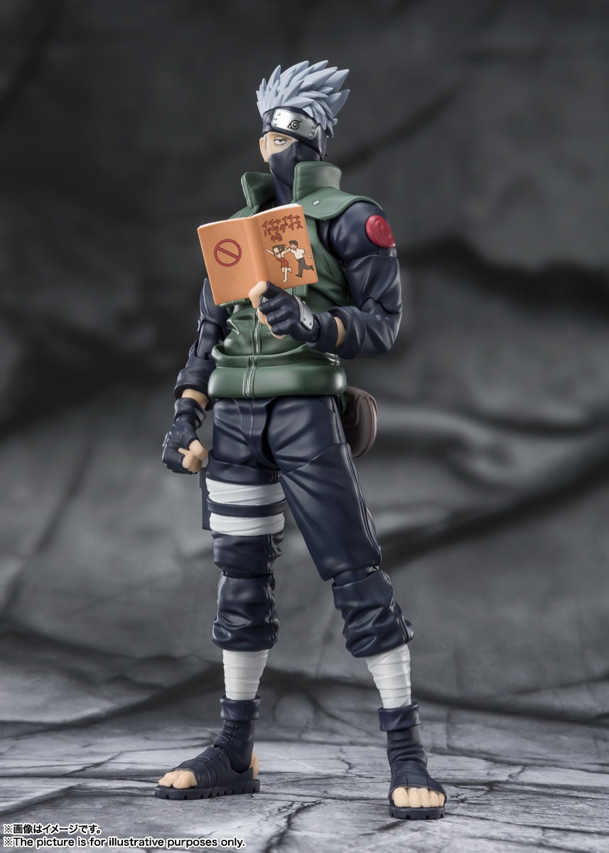 Bandai Tamashii Nations S.H. Figuarts Kakashi Hatake -The roaring hero of Sharingan Action Figure