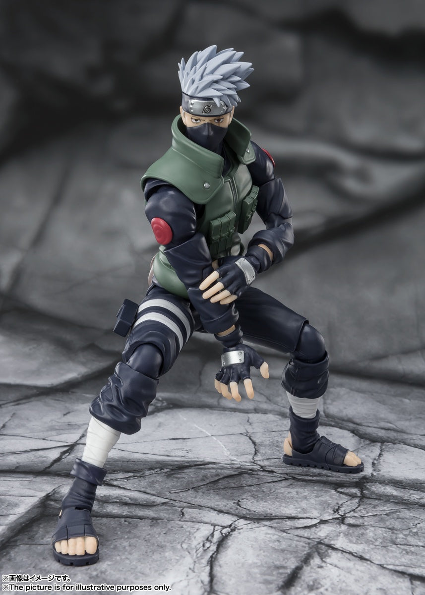 Bandai Tamashii Nations S.H. Figuarts Kakashi Hatake -The roaring hero of Sharingan Action Figure