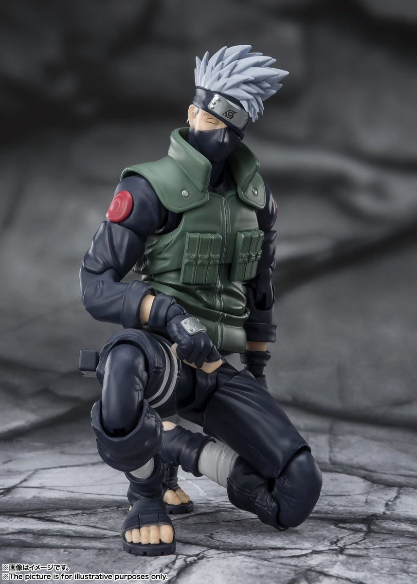 Bandai Tamashii Nations S.H. Figuarts Kakashi Hatake -The roaring hero of Sharingan Action Figure